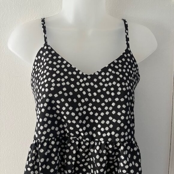 Pretty Floral Flared Top - Picture 2 of 7